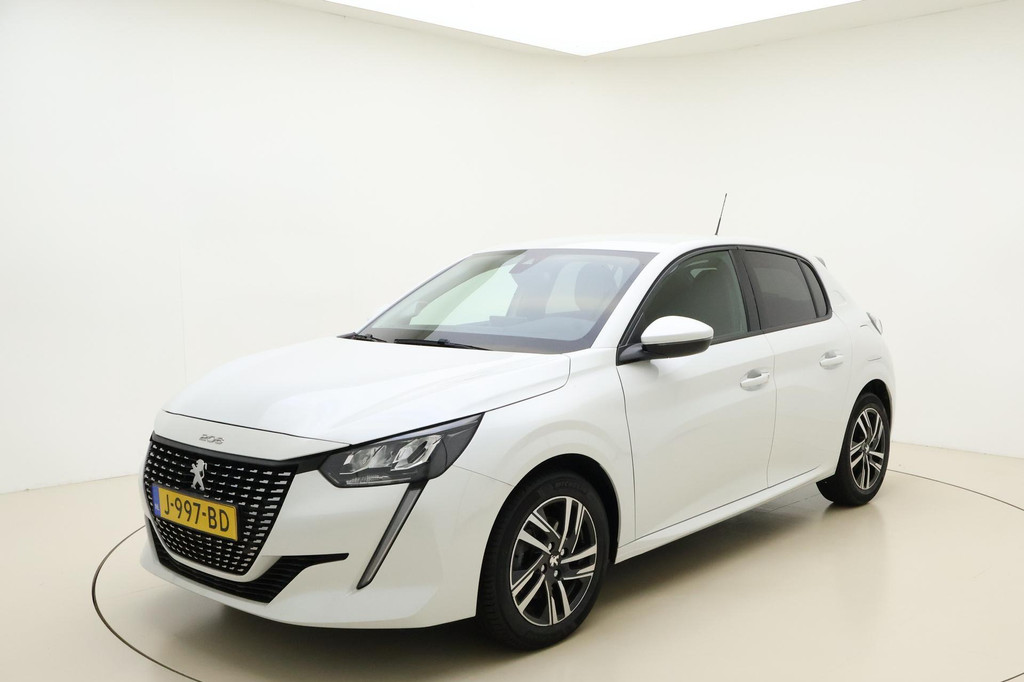 Primary Image peugeot and 208