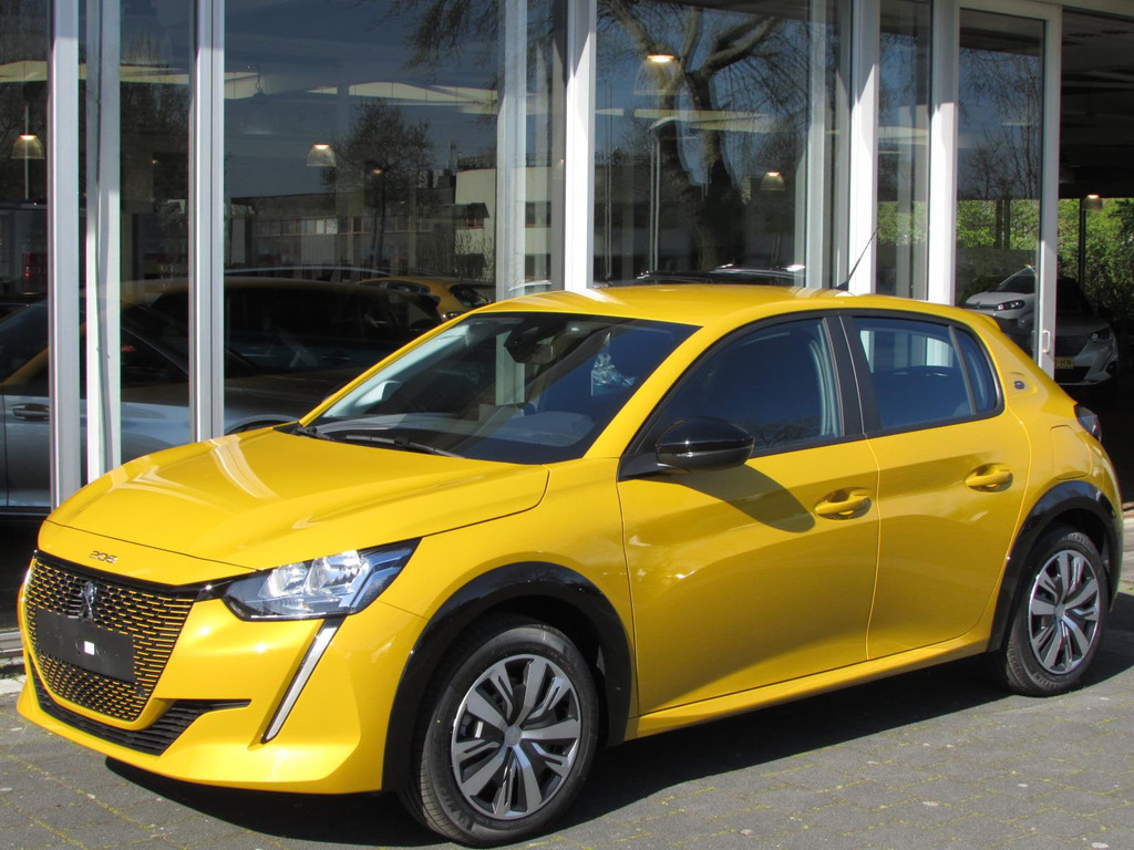 Primary Image peugeot and 208